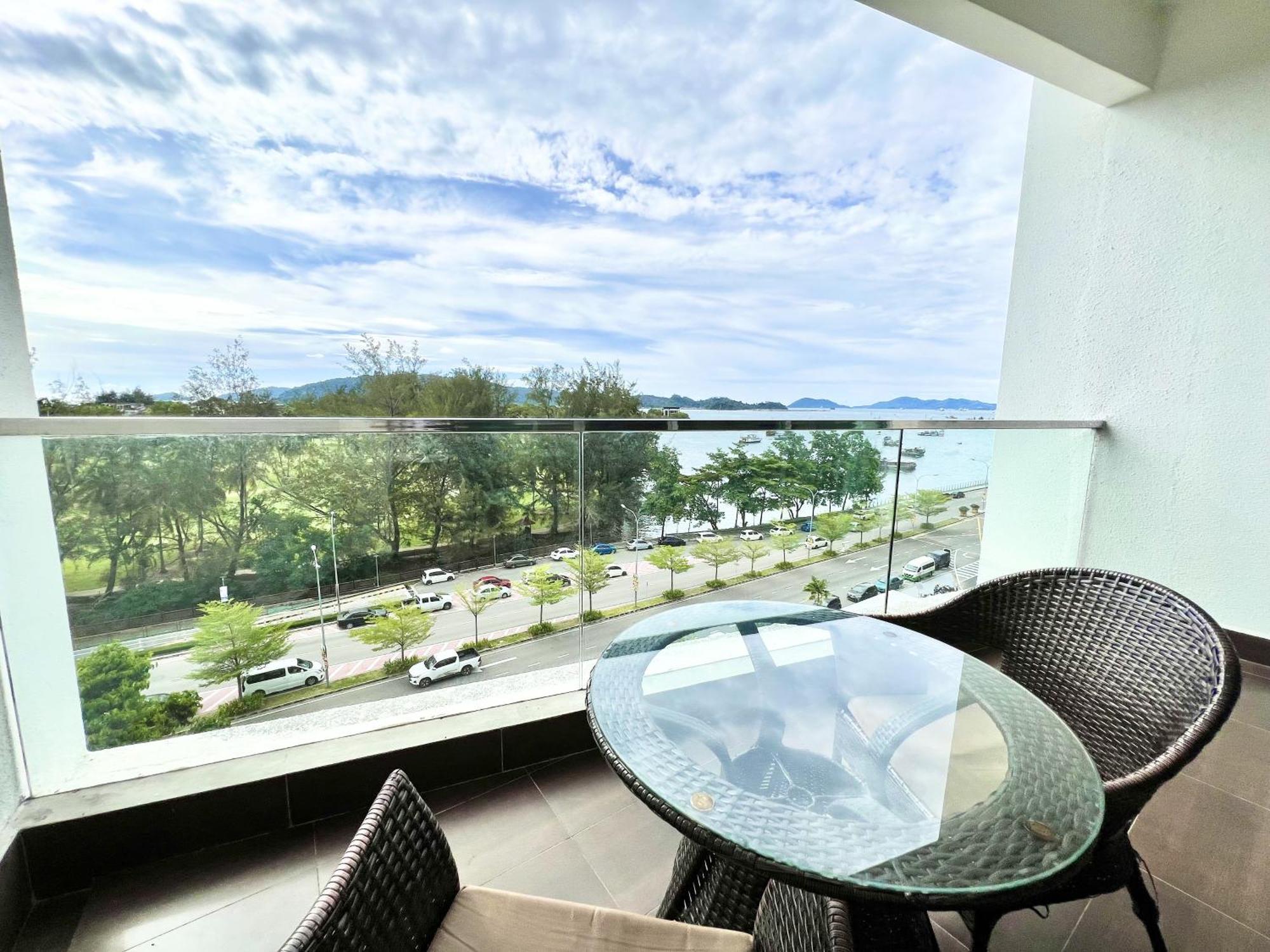 Margo Istay - The Loft Imago Kota Kinabalu Extérieur photo