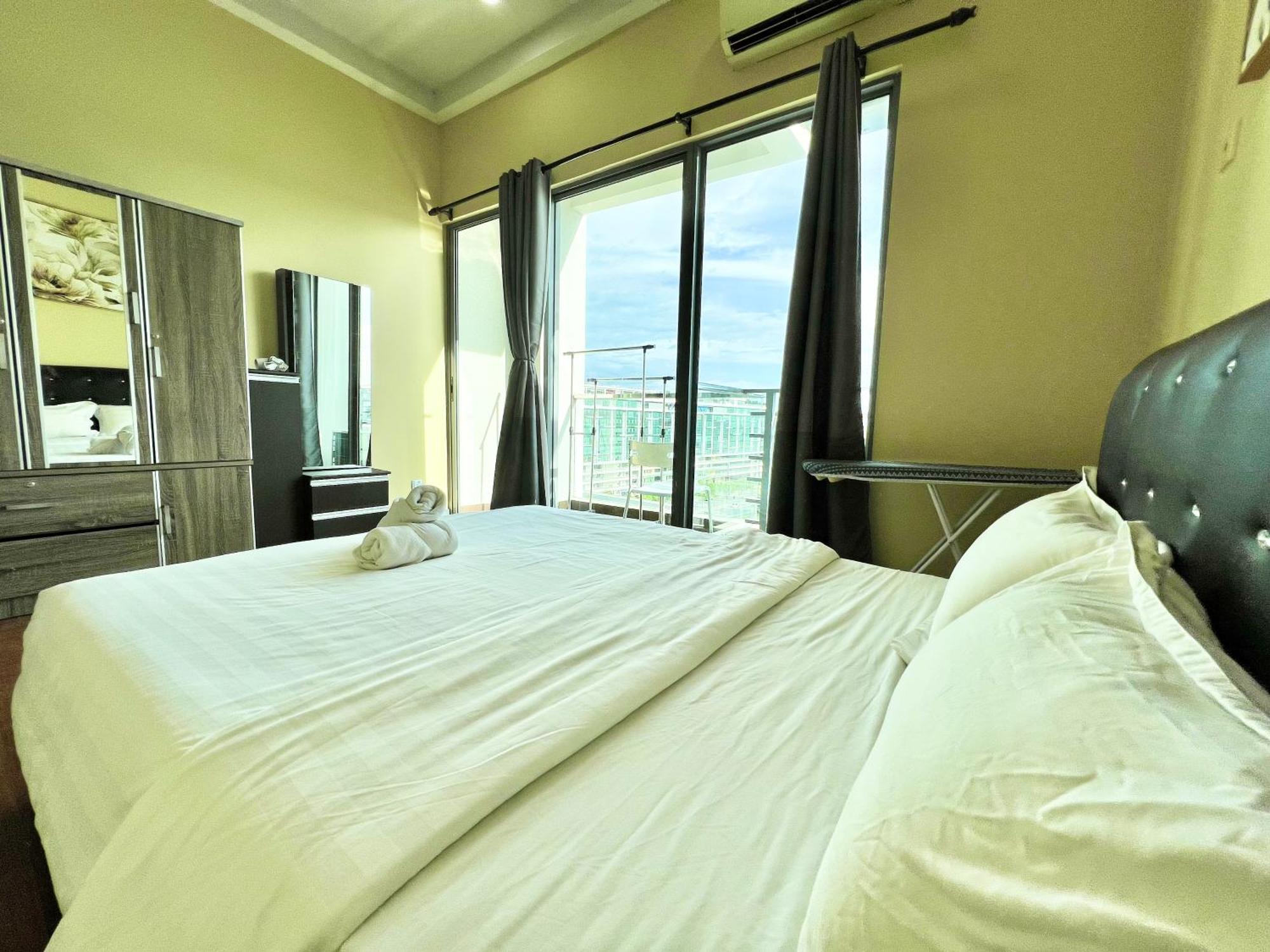 Margo Istay - The Loft Imago Kota Kinabalu Extérieur photo